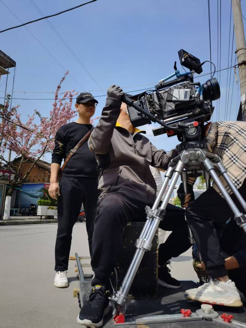 华池县广告片拍摄：快消品牌爆款之选，网感内容适配社媒传播！